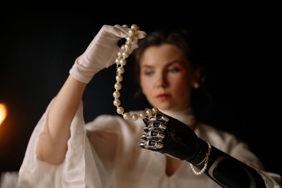 9 Bizarre Facts About How Pearls Form Inside Oysters