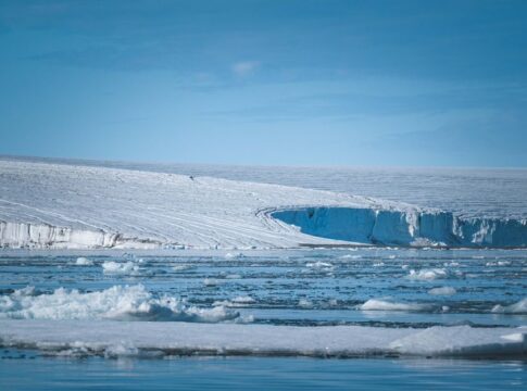 9 Strange Facts About Antarcticas Blood Falls Waterfall — Odd Science/Facts trivia by Trivia Daily