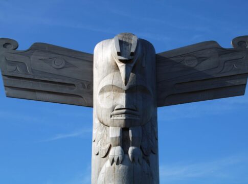 Thunderbird Legends: 7 Native Tribes Who Saw Giant Birds — Myths & Legends trivia by Trivia Daily