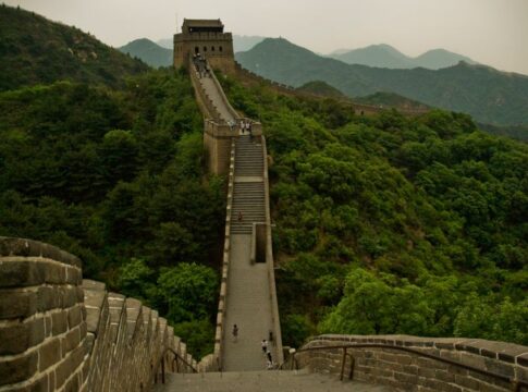 9 Fascinating Facts About the Great Wall of China Length — General trivia by Trivia Daily