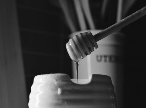 Why Honey Never Spoils Even After Thousands of Years — General trivia by Trivia Daily