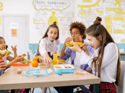 Did Humans Really Share 60% of DNA With Bananas — Odd Science/Facts trivia by Trivia Daily
